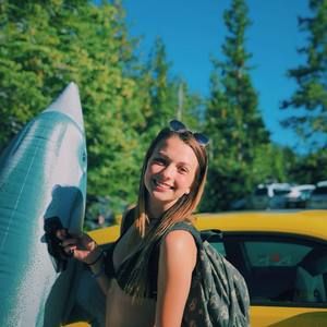 Meet your Posher, Cassie